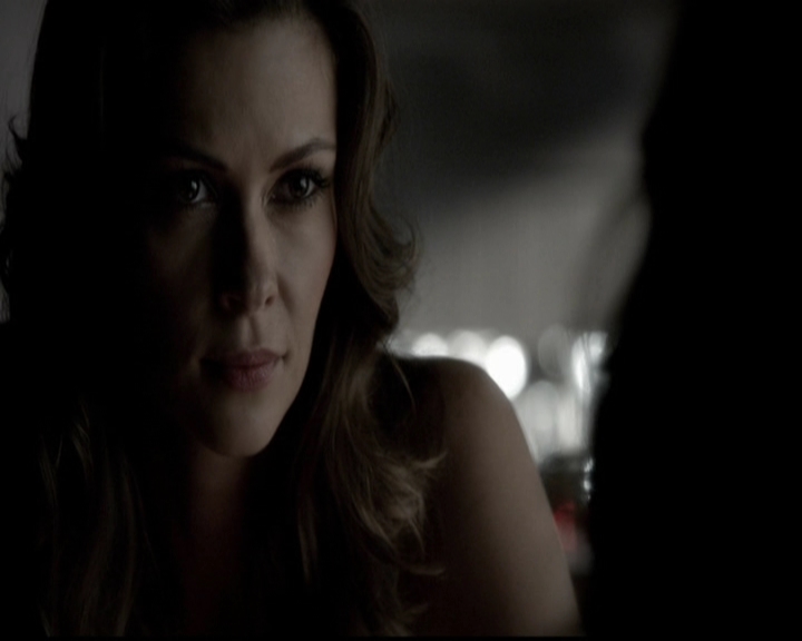 VampireDiariesWorld-dot-org_5x05MontersBall0778.jpg