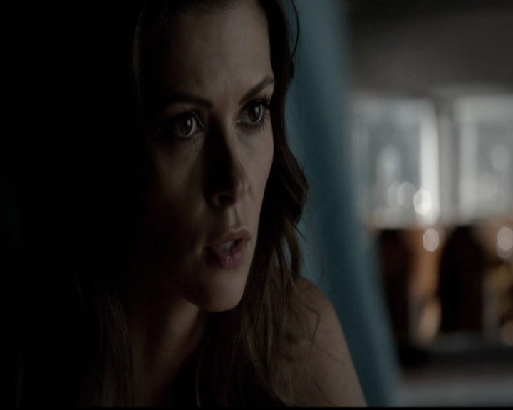 VampireDiariesWorld-dot-org_5x05MontersBall0781.jpg