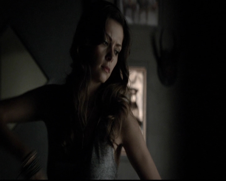 VampireDiariesWorld-dot-org_5x05MontersBall0784.jpg