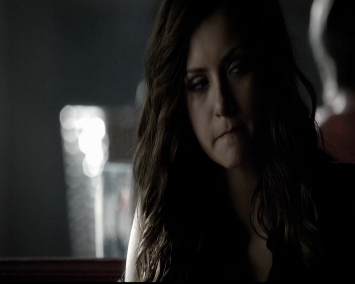 VampireDiariesWorld-dot-org_5x05MontersBall0786.jpg