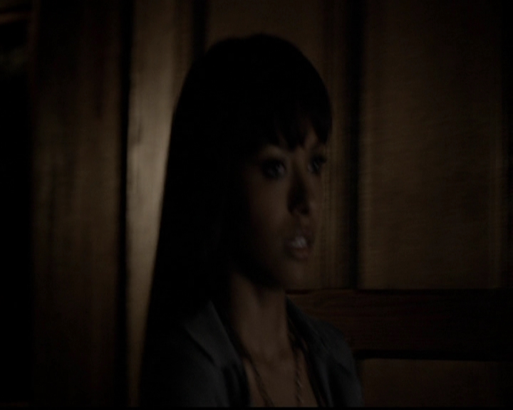 VampireDiariesWorld-dot-org_5x05MontersBall0804.jpg