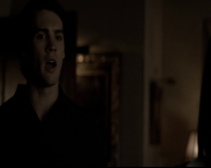 VampireDiariesWorld-dot-org_5x05MontersBall0807.jpg