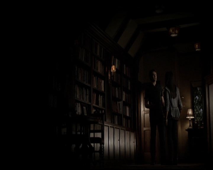 VampireDiariesWorld-dot-org_5x05MontersBall0812.jpg