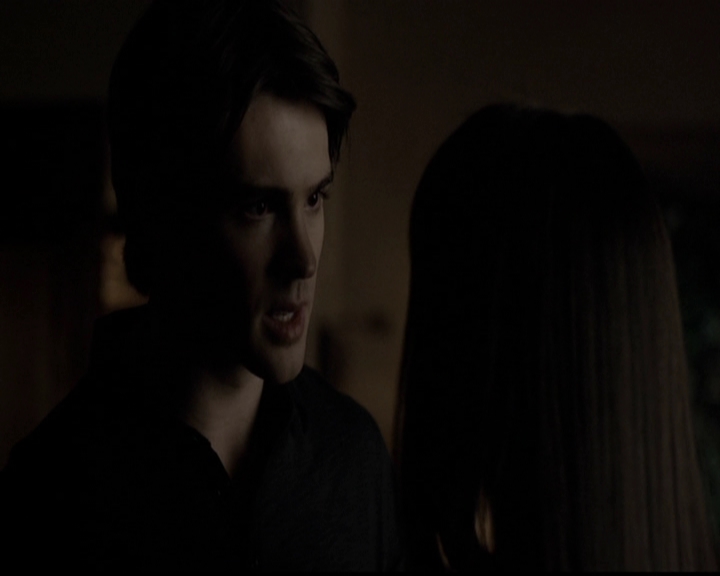 VampireDiariesWorld-dot-org_5x05MontersBall0823.jpg