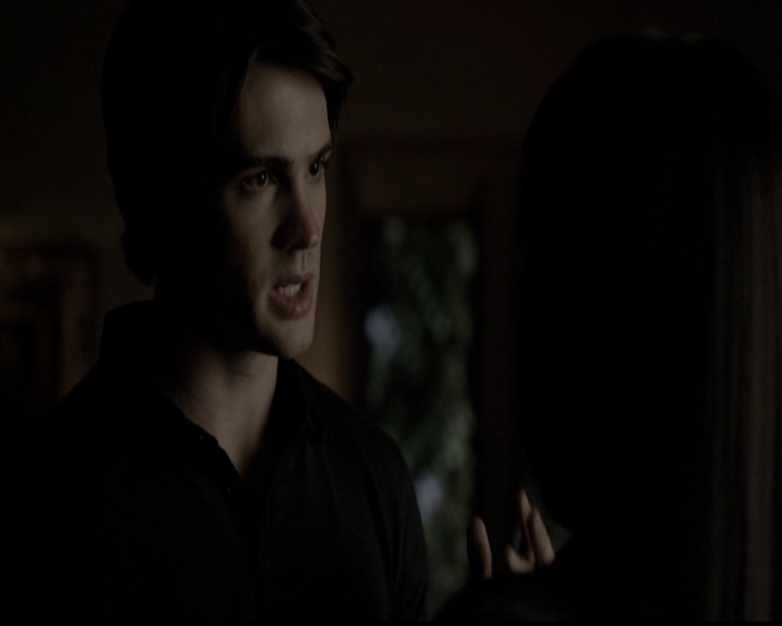 VampireDiariesWorld-dot-org_5x05MontersBall0826.jpg