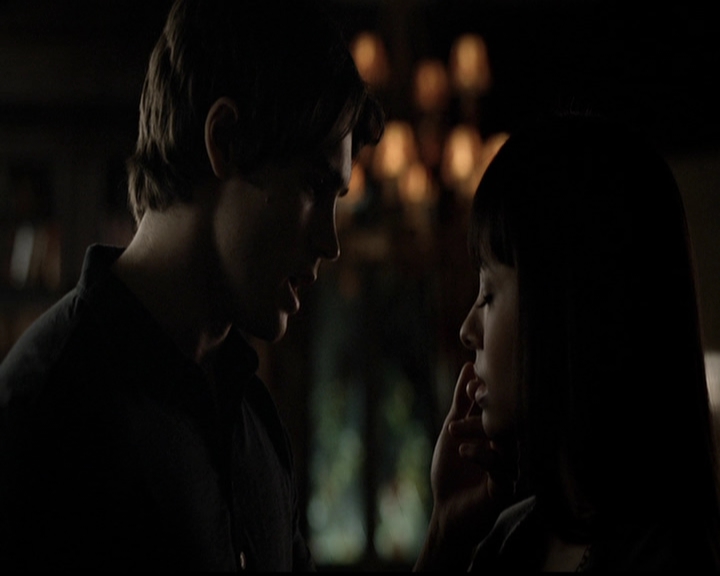 VampireDiariesWorld-dot-org_5x05MontersBall0832.jpg