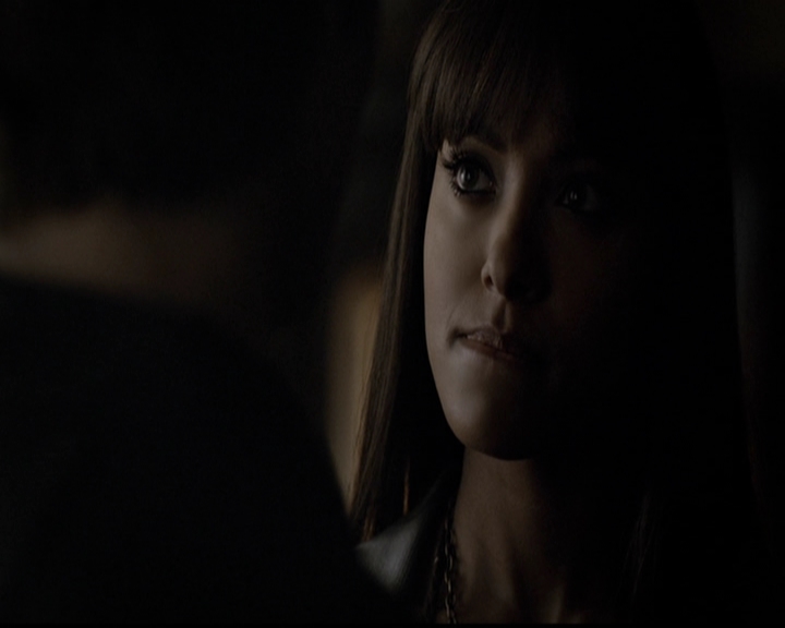 VampireDiariesWorld-dot-org_5x05MontersBall0842.jpg