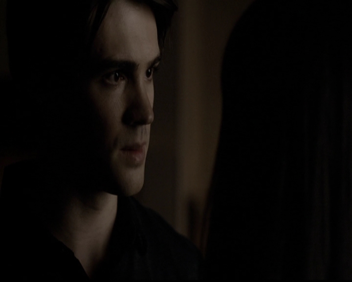 VampireDiariesWorld-dot-org_5x05MontersBall0844.jpg