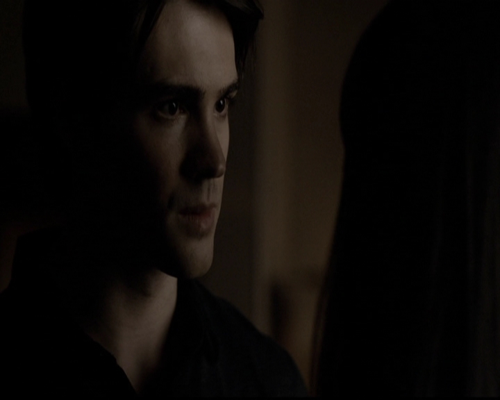 VampireDiariesWorld-dot-org_5x05MontersBall0845.jpg