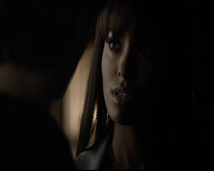 VampireDiariesWorld-dot-org_5x05MontersBall0847.jpg