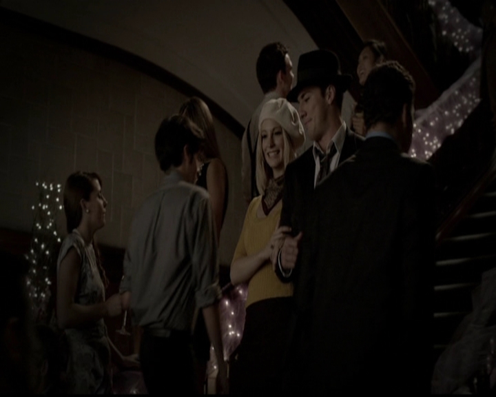 VampireDiariesWorld-dot-org_5x05MontersBall0854.jpg