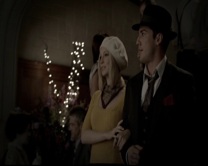 VampireDiariesWorld-dot-org_5x05MontersBall0856.jpg