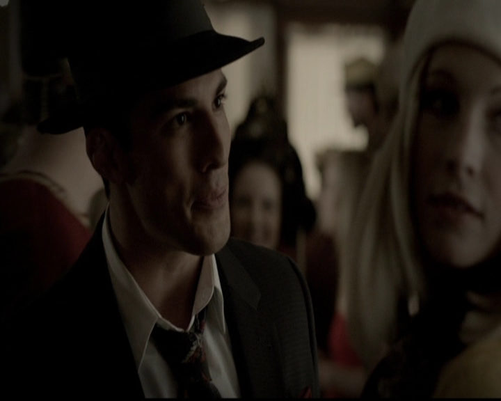 VampireDiariesWorld-dot-org_5x05MontersBall0867.jpg