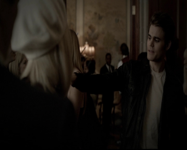 VampireDiariesWorld-dot-org_5x05MontersBall0878.jpg