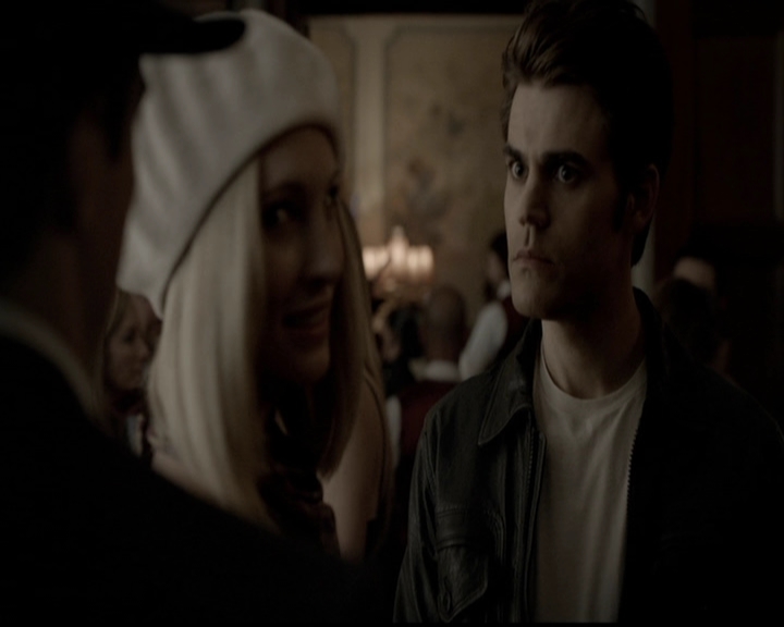 VampireDiariesWorld-dot-org_5x05MontersBall0883.jpg