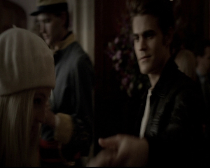 VampireDiariesWorld-dot-org_5x05MontersBall0893.jpg