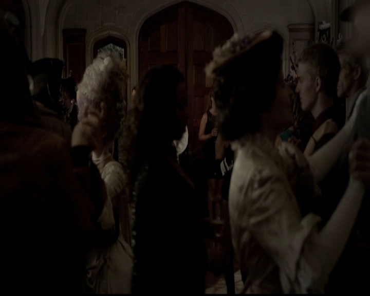 VampireDiariesWorld-dot-org_5x05MontersBall0897.jpg