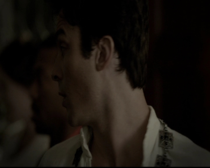 VampireDiariesWorld-dot-org_5x05MontersBall0902.jpg