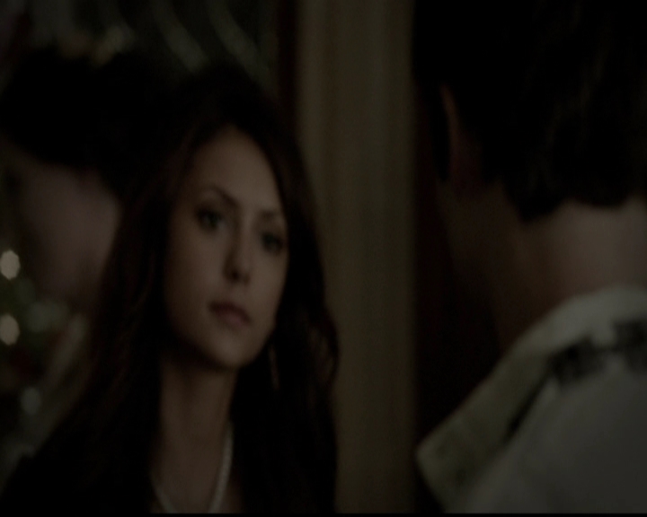 VampireDiariesWorld-dot-org_5x05MontersBall0903.jpg