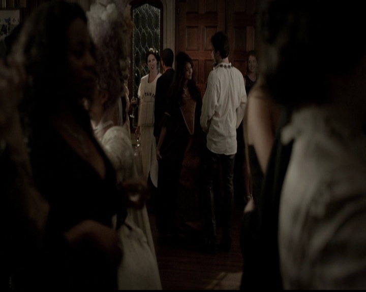 VampireDiariesWorld-dot-org_5x05MontersBall0904.jpg