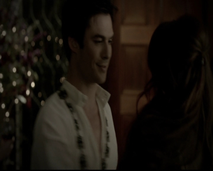 VampireDiariesWorld-dot-org_5x05MontersBall0915.jpg