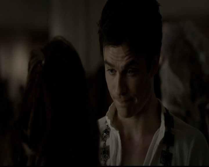 VampireDiariesWorld-dot-org_5x05MontersBall0932.jpg