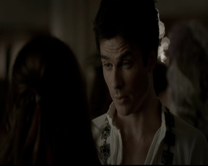 VampireDiariesWorld-dot-org_5x05MontersBall0933.jpg