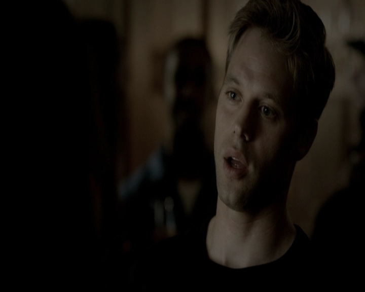 VampireDiariesWorld-dot-org_5x05MontersBall0986.jpg