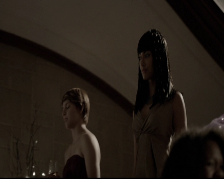 VampireDiariesWorld-dot-org_5x05MontersBall1031.jpg