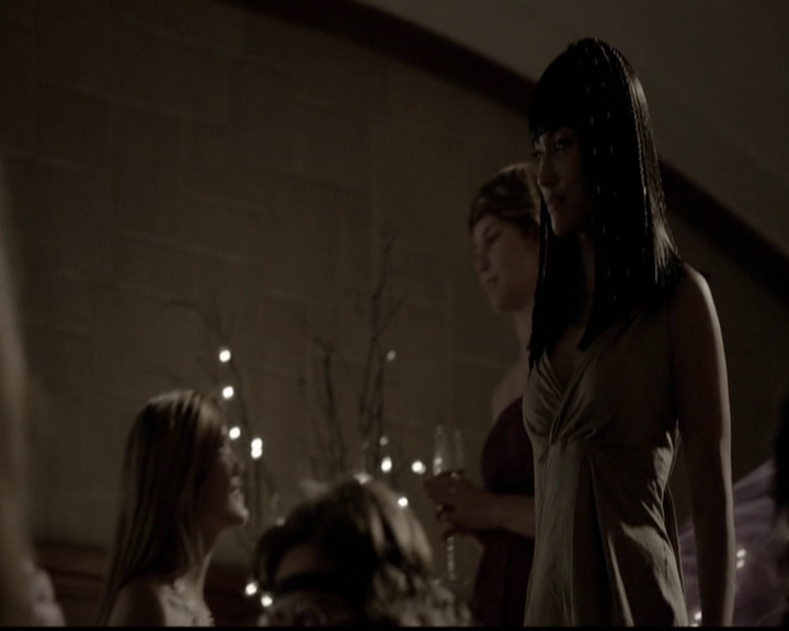 VampireDiariesWorld-dot-org_5x05MontersBall1032.jpg