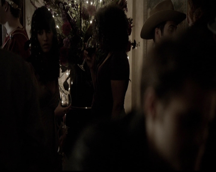 VampireDiariesWorld-dot-org_5x05MontersBall1036.jpg