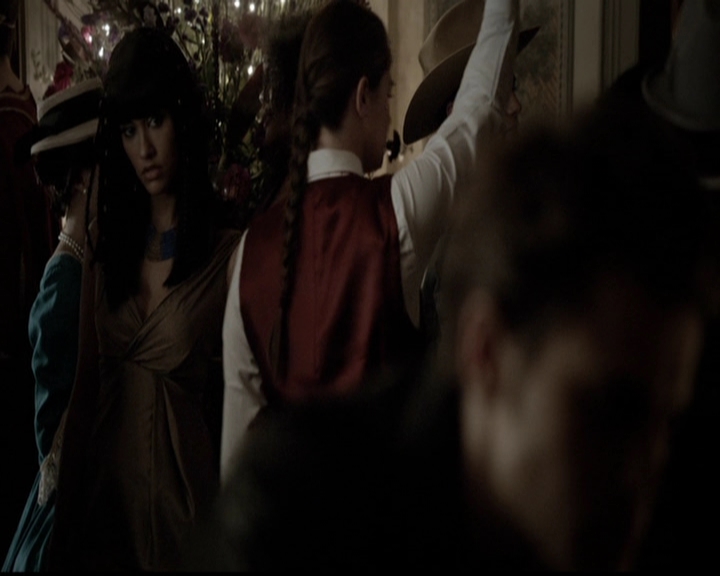 VampireDiariesWorld-dot-org_5x05MontersBall1039.jpg