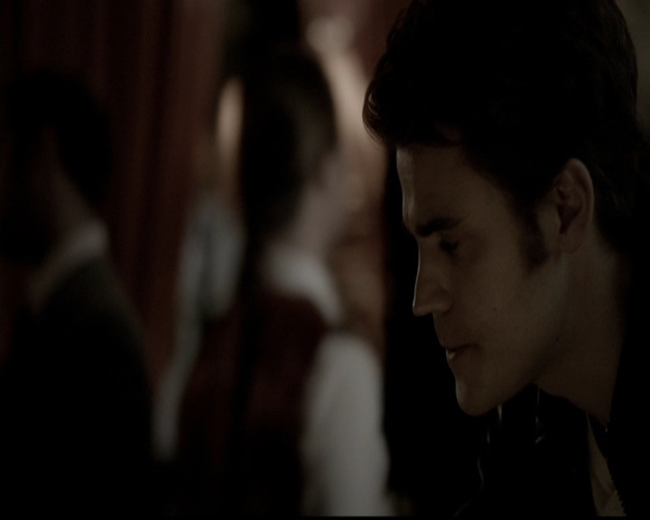 VampireDiariesWorld-dot-org_5x05MontersBall1042.jpg