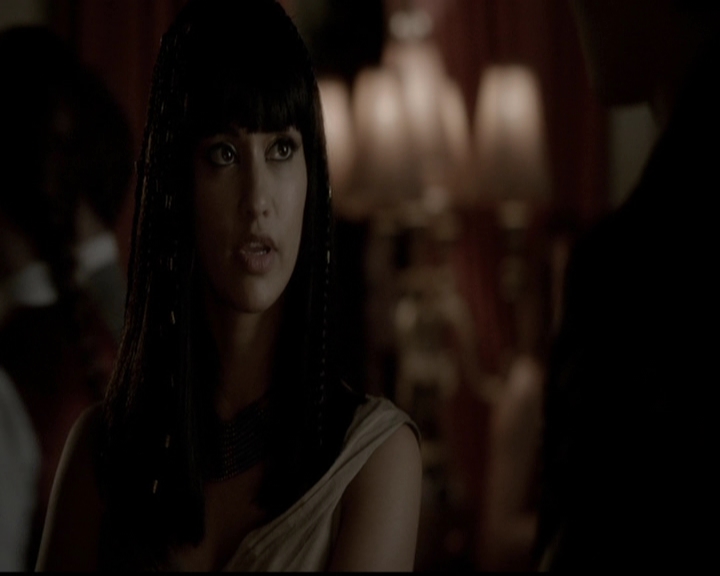 VampireDiariesWorld-dot-org_5x05MontersBall1055.jpg