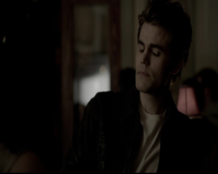 VampireDiariesWorld-dot-org_5x05MontersBall1056.jpg