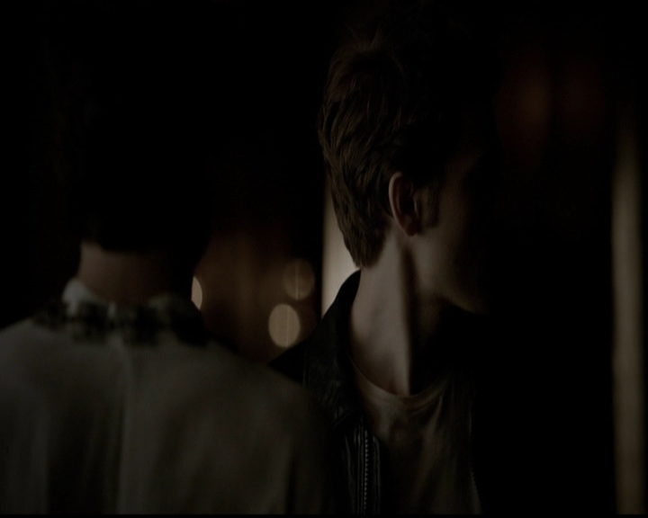 VampireDiariesWorld-dot-org_5x05MontersBall1088.jpg