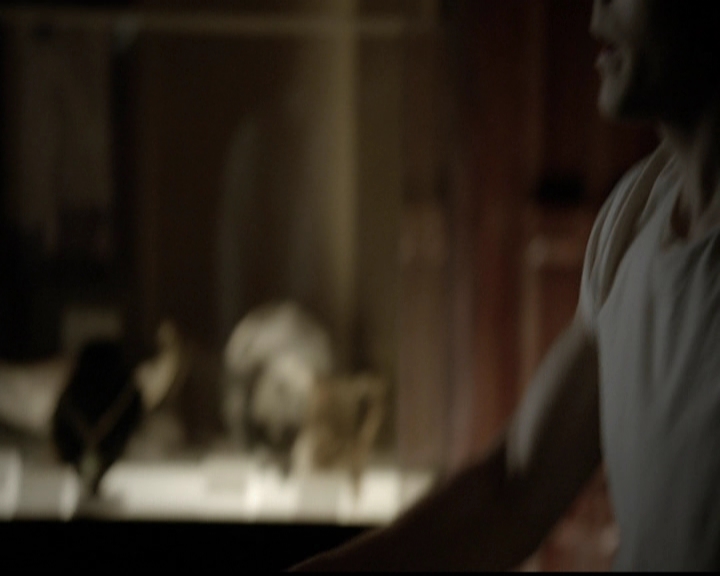 VampireDiariesWorld-dot-org_5x05MontersBall1107.jpg