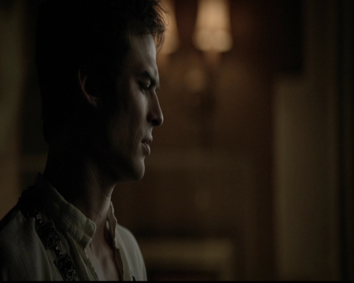 VampireDiariesWorld-dot-org_5x05MontersBall1140.jpg