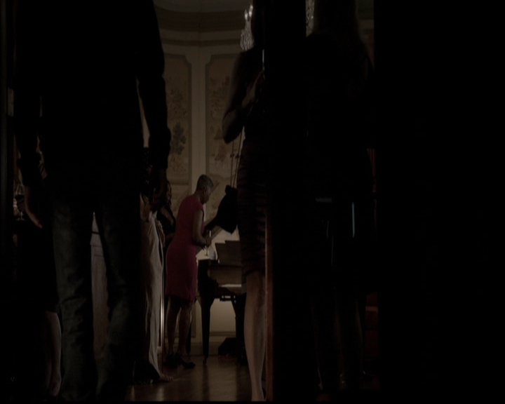 VampireDiariesWorld-dot-org_5x05MontersBall1153.jpg