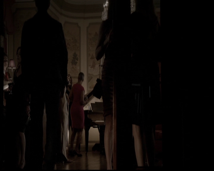 VampireDiariesWorld-dot-org_5x05MontersBall1154.jpg