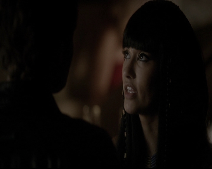 VampireDiariesWorld-dot-org_5x05MontersBall1178.jpg