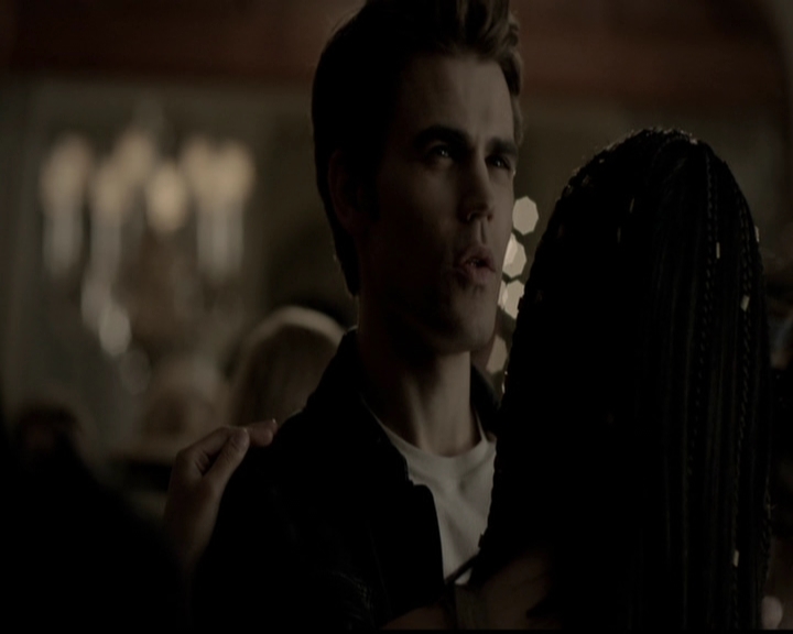 VampireDiariesWorld-dot-org_5x05MontersBall1241.jpg