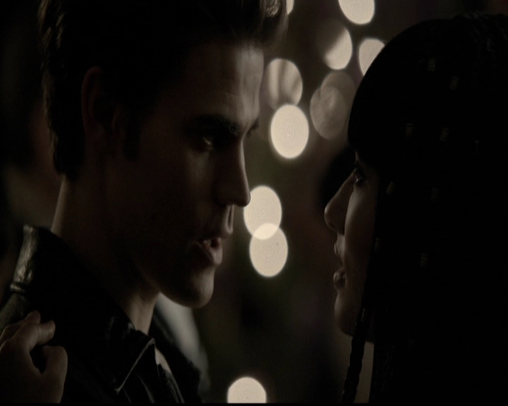 VampireDiariesWorld-dot-org_5x05MontersBall1264.jpg