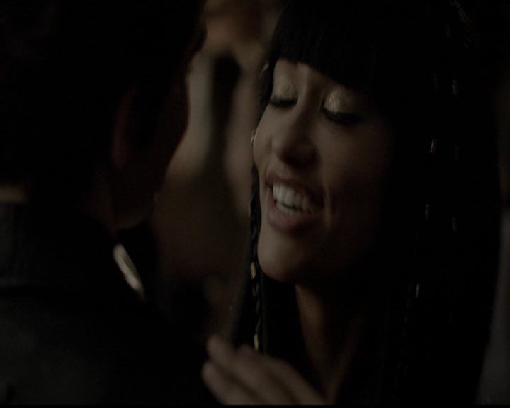 VampireDiariesWorld-dot-org_5x05MontersBall1268.jpg