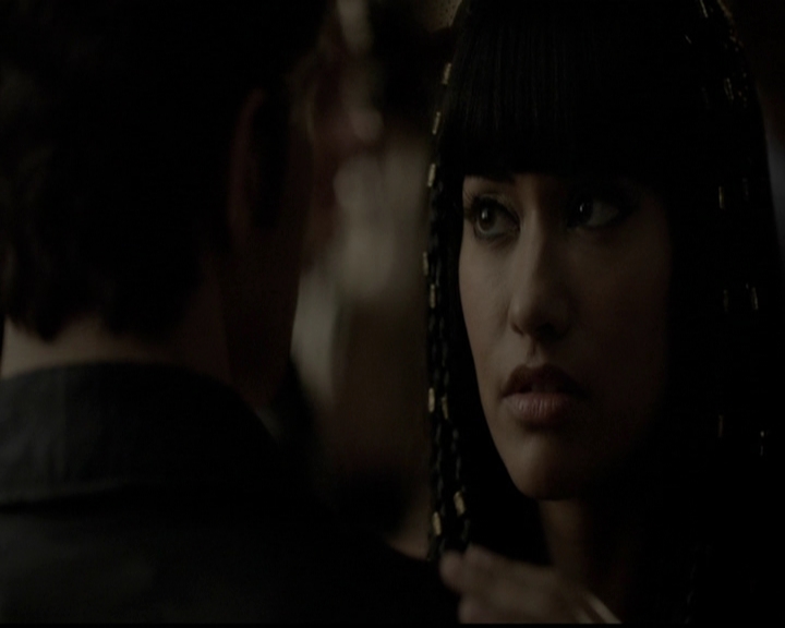 VampireDiariesWorld-dot-org_5x05MontersBall1277.jpg