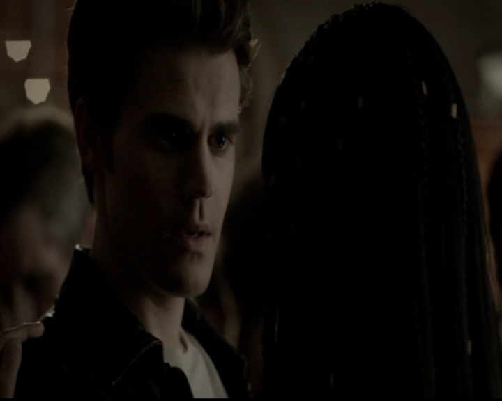 VampireDiariesWorld-dot-org_5x05MontersBall1278.jpg