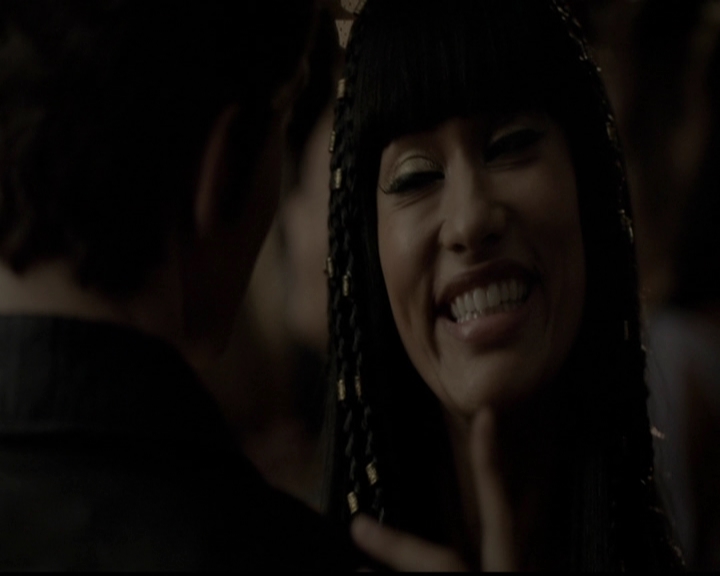 VampireDiariesWorld-dot-org_5x05MontersBall1280.jpg