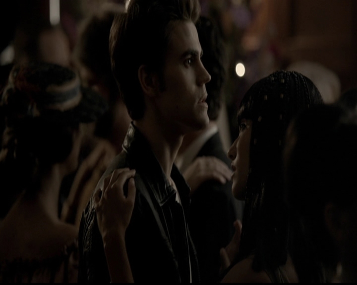 VampireDiariesWorld-dot-org_5x05MontersBall1290.jpg