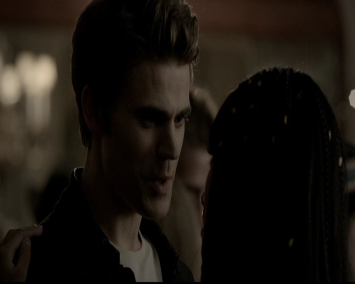 VampireDiariesWorld-dot-org_5x05MontersBall1293.jpg