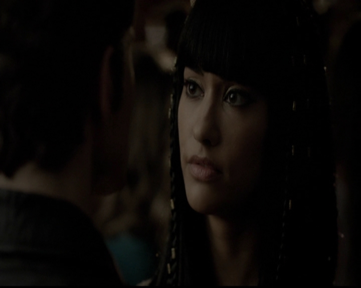 VampireDiariesWorld-dot-org_5x05MontersBall1303.jpg